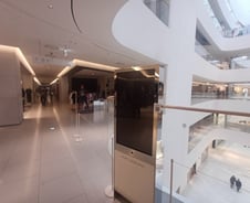 서울 핫플 더현대서울 6시간째 일부 정전…일부 매장 영업불가[르포]