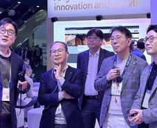 양종희 KB금융 회장, MWC 직접 참관…금융·통신 융합 통한 혁신 모색