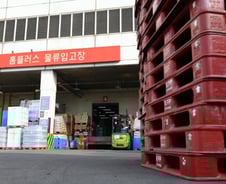 "점포 상권 50% 겹친다"…홈플러스 위기에 개미들 몰린 이 주식