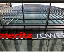 "홈플서 1.2조 회수 문제 없다" 했지만…메리츠금융 5% 넘게 급락