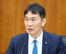 "MBK, 본업이 먹튀" 작심 비판한 금융당국…홈플 사태 파헤친다