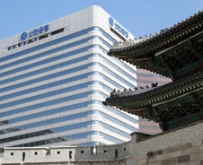 신한은행, 홈플 협력사에 최대 5억원 지원…4대은행 모두 돕는다