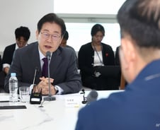 [단독]이재명 "국내 생산·고용 늘려야"…민주당, 차·배터리 업계 만난다