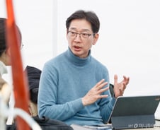 단식 말려왔다는 김경수, 투쟁 나선 이유..."그만큼 절박"[인터뷰]