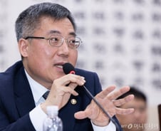 법무장관 대행, 尹 구속취소에 "부당하다 생각···즉시항고는 위헌 소지"