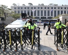 [단독]서울시·자치구도 초비상...탄핵 선고일 광화문에 '현장 상황실'