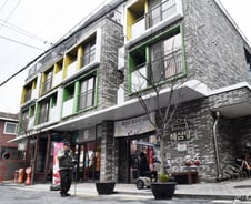 [단독]이달 말부터 한 건물에 청년·어르신 '안심주택' 다 짓는다