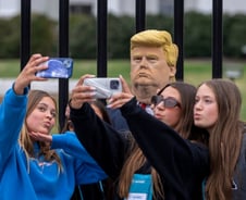 트럼프의 소프트파워 장악 [PADO]