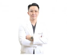 "오락실 펀치 날리고 주먹 안 쥐어져" 타박상인 줄 알았는데 손등 변형?