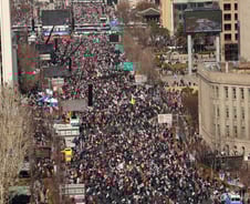 尹 탄핵심판 선고 임박, 10만명 몰렸다... 서울 곳곳 찬반 집회