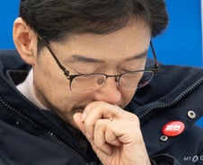 '尹탄핵 시위' 중 당원 사망에...김경수 "국민 거리로 나서지 않게할 것"