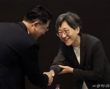 "제자들 실망" vs "교수에 실망" 서울의대發 '질책 후폭풍' 어디까지