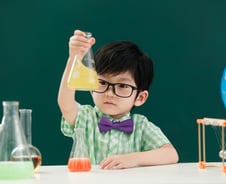 "이거 끼고 잤더니 시력 좋아져" 아이도 깜짝…근시도 늦춘다