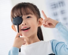 아이 어린데 눈 나빠서 걱정…'화생방 해독제'로 치료한다고?