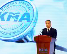 "의대생 1만여명 유급·제적 처리? 의료 미래 없앨 건가" 의협, 쓴소리