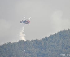 산청군 산불 진화에 헬기 41대 투입…진화율 70%