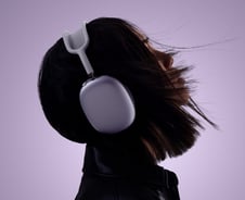 [IT썰]애플, 에어팟 맥스 무손실 음원 지원…USB-C 케이블 구매해야