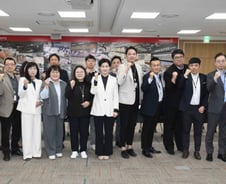 홈플러스 노사, 회사 정상화 위해 맞손..."외부신뢰 중요한 시기"