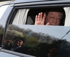 상한가 꽉 채운 정치테마주…기관·외인 매수에 코스피 상승 마감