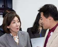 나경원 등 與의원 30여명 "헌재, 하루빨리 尹탄핵 각하·기각해야"