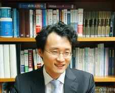 [단독]KB인베, 1년만에 사령탑 교체…KB證 윤법렬 본부장 선임