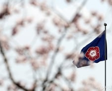 尹 탄핵심판 6월까지 간다? 국무위원 전원 탄핵?...운명의 수싸움