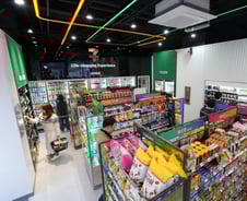 적자 줄이고 신사업 띄운다..롯데·신세계 편의점 사업 재건 총력