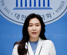 민주당 "헌재 판단 승복 선언은 尹이 가장 먼저 해야"