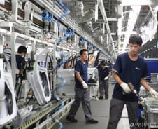 [단독]현대차 경영진, 中서 정례회의 "맞춤형 기술 찾기"