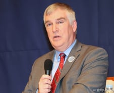 "美 조선업 지원, LNG 사업 참여"…트럼프의 25% 관세폭탄 '해법'