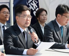 민주당 박찬대, 尹 파면에 "국민의 승리, 민주주의의 승리"