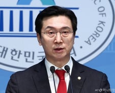 강민국 "尹 탄핵 선고, 민주당 대변인이 논평하는 줄"