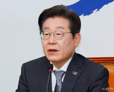 野 차분한 분위기 속 "국민 승리"…침통한 與 "겸허히 수용"