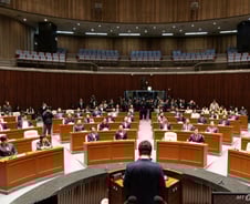 "탄핵 찬성파 조치해야"…국민의힘, 尹 파면에 내부 갈등 재점화?