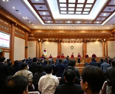 '尹 파면', 벤처업계 "이제는 경제…창업활성화 절실" 한목소리