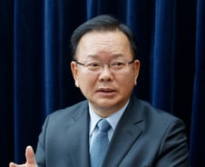 [단독] 김부겸, 여의도 동아빌딩에 둥지···사실상 대선 캠프 가동