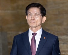 김문수, '尹 파면'에 "아픔 이겨내고 국민 모두 힘 모아 앞으로"