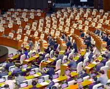 국회, 尹 파면에 '국민께 드리는 감사문' 의결···"4·19 이후 처음"