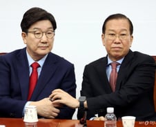 권영세·권성동, '파면' 윤석열 전 대통령 만나러 관저행