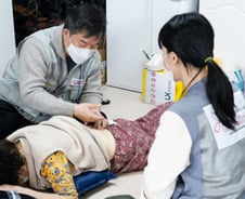 산불 피해 현장서 약침 놓은 한의사들 "재난 시 국민 지킬 것"