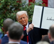 트럼프의 관세는 무역 문제 그 이상이다 [PADO]