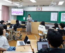 [르포]수학 문제 왜 틀렸지? 수업시간에 선생님이 바로 본다