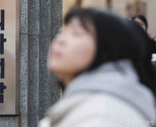 의사들 "의대 2000명 증원 논의는 연출…박민수 차관 즉시 사임해야"