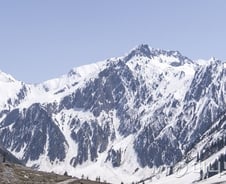 '일당 17만원' 에베레스트 오르다 숨진 16명…3명은 여전히 눈 속에[뉴스속오늘]