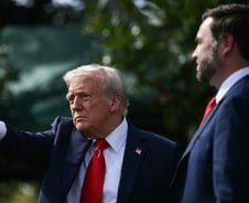 '사재기' TSMC 호실적·'면제' 한국 태양광주 급등…불확실한 관세 장세