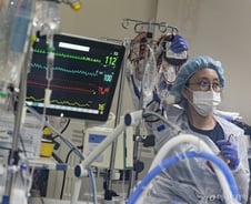 'PA 법제화' 두고 간호사들 신경전, 전공의도 발끈… 무슨 일