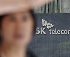 "내 정보는 어디로?"…'해킹 늦장 보고' SKT "고의는 아냐"