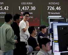 기관 매수세에 소폭 상승한 코스피, 2560선 회복 마감