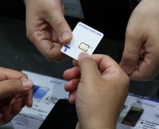 "유심 복제되면 사진도 복제? 돈은요?" 불안한 고객들…SKT가 답했다