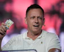 트럼프 시대, 애국심에 더욱 베팅하는 피터 틸 [PADO]